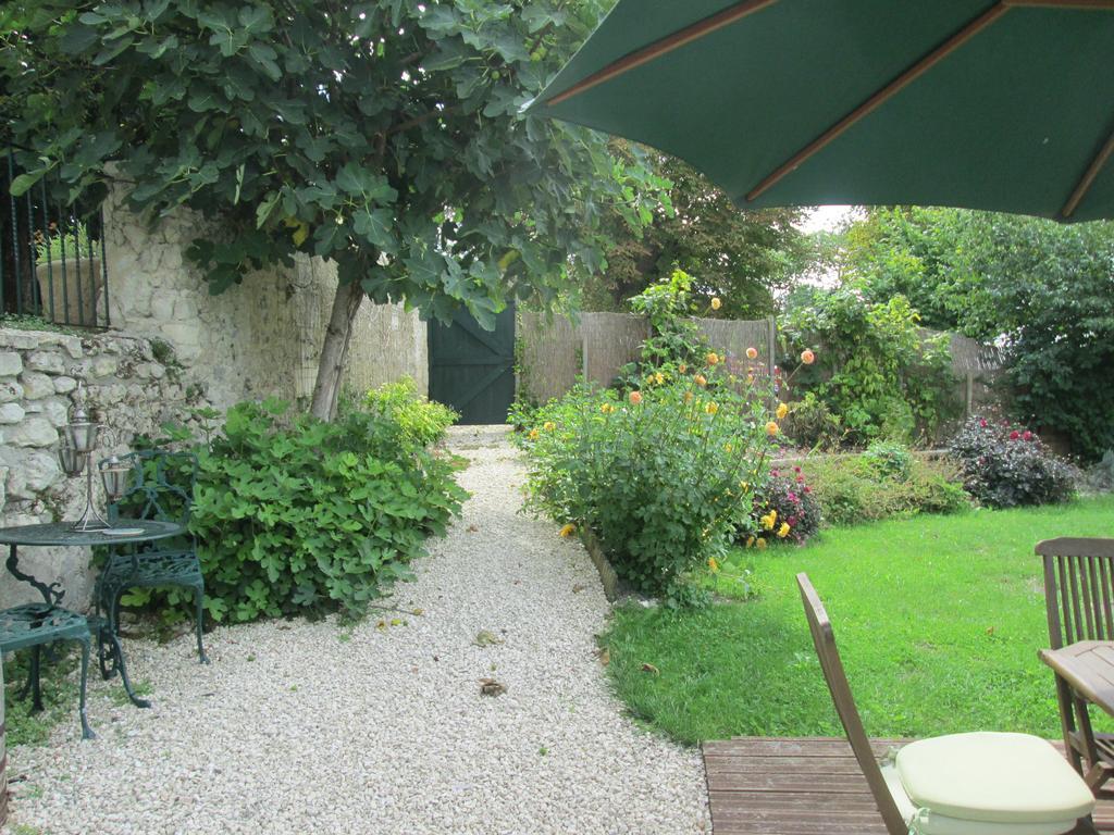 Le Petit Lavoir Saint-Paul-Lizonne Exterior foto